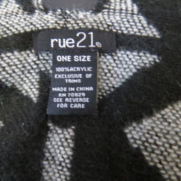 rue21 Aztec Print Shawl/Wrap  Balck & Gray  One Size  EUC - Picture 7 of 8